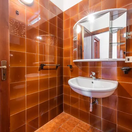 Apartamento Accu Is Prezzus Tipo D1 Fronte Mare *