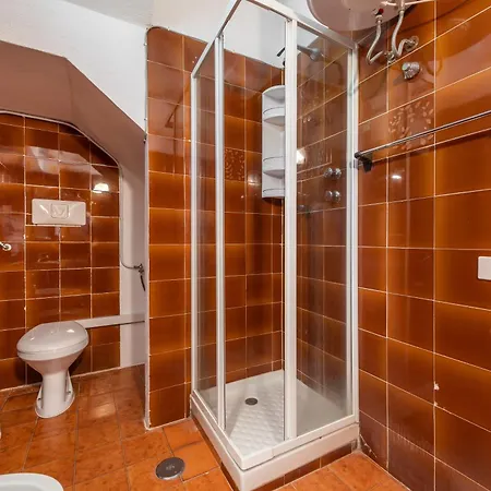 Accu Is Prezzus Tipo D1 Fronte Mare Apartamento Is Traias