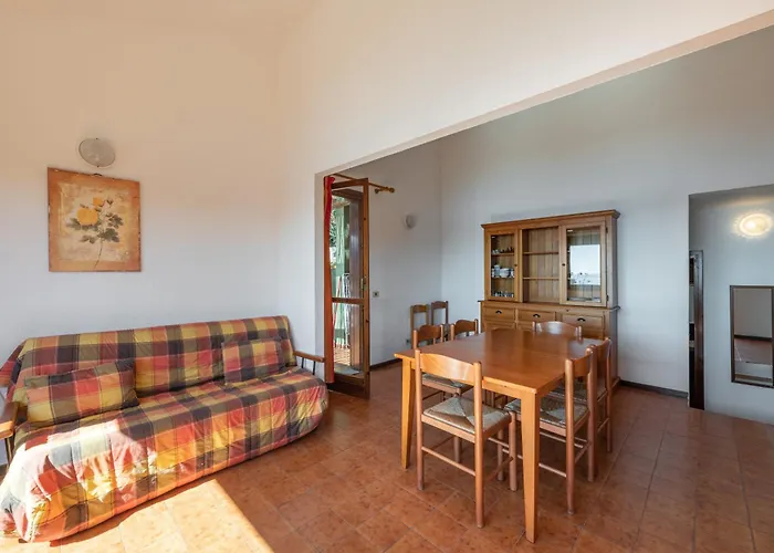 Apartamento Accu Is Prezzus Tipo D1 Fronte Mare Is Traias